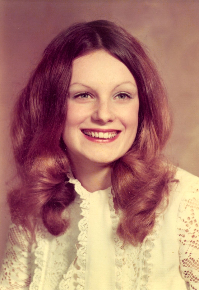 Lorenda Starfelt - Senior Yearbook Picture